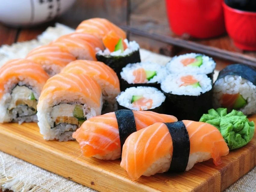 Sushi variado